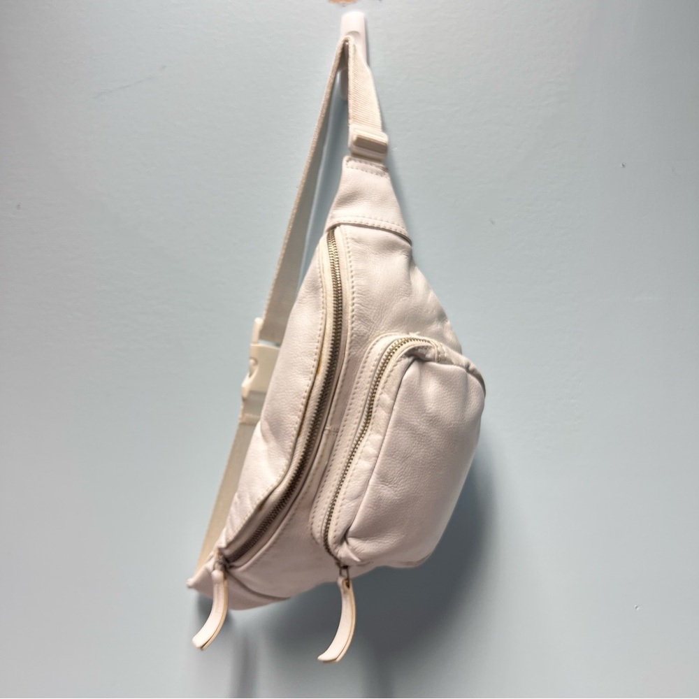 Men's White Leather Fanny Pack